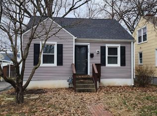 208 Colonial Dr, Saint Matthews, KY 40207