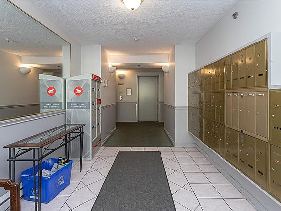 4th image of 545 Manchester Rd #209