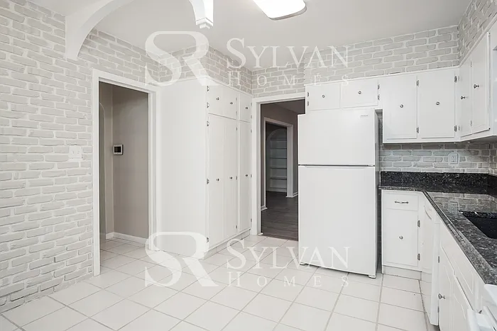 408 Tremont Ave — Photo 7