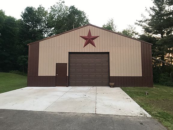 Pole bldg has concrete floor