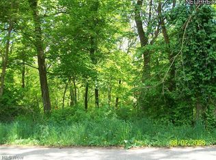 Highland Rd, Zanesville, OH 43701