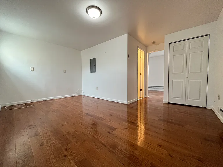 1412 Ellsworth St — Photo 4