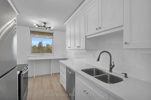 7811 Yonge St #407 Photo 1 7811 Yonge St #407 Photo 1