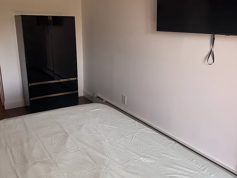141-46 Pershing Cres #3A — Photo 4