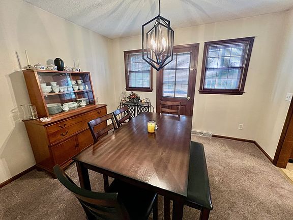 4th image of 4 Lakeview Ln