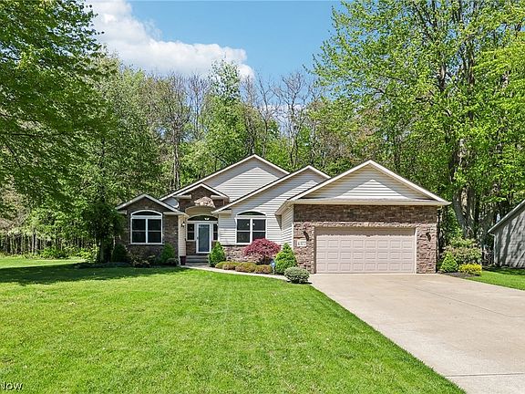 4th image of 4377 Stonegate Dr