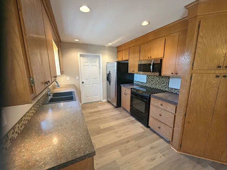 115 McKelvey Pl — Photo 13