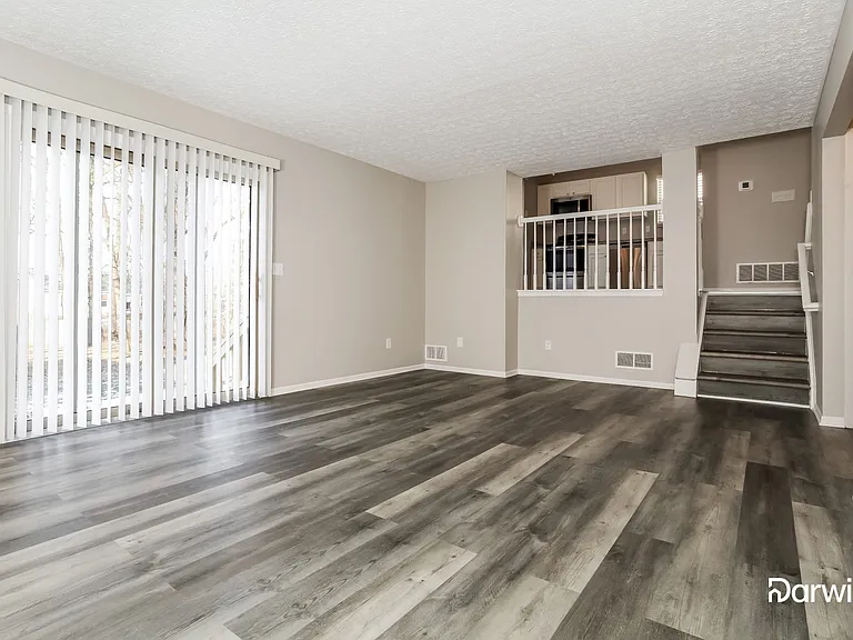 857 Rothrock Dr — Photo 4