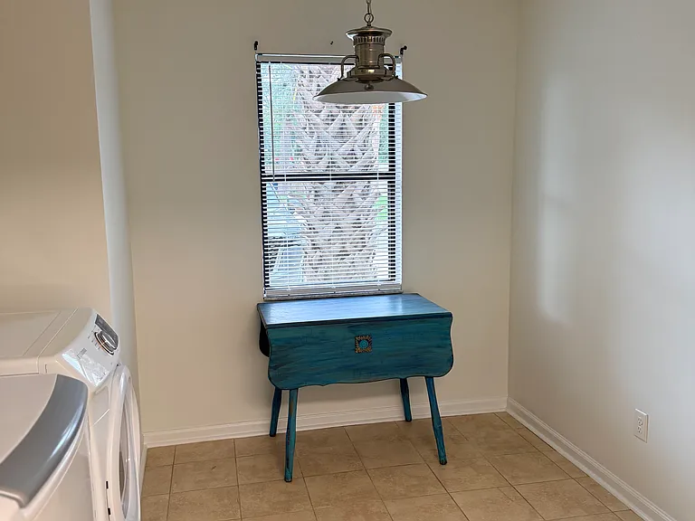 Jasmine Pl — Photo 8