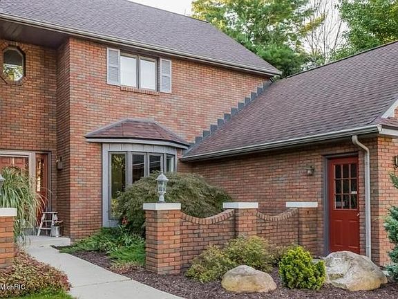 4th image of 4942 Chableau Dr SW