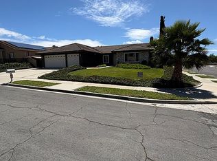 2 Venus St, Thousand Oaks, CA 91360