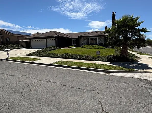 2 Venus St, Thousand Oaks, CA 91360