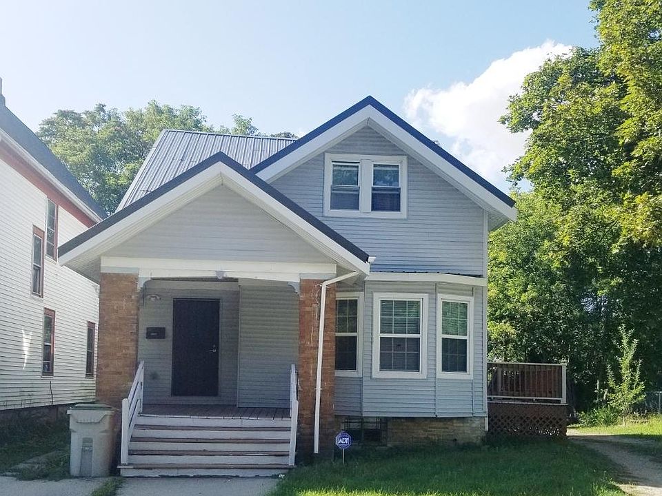 2nd image of 3153 N 5th St