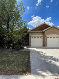 212 Crossroads Circle, Montrose, CO, 81401