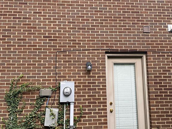 3rd image of 721 Ellison Ct