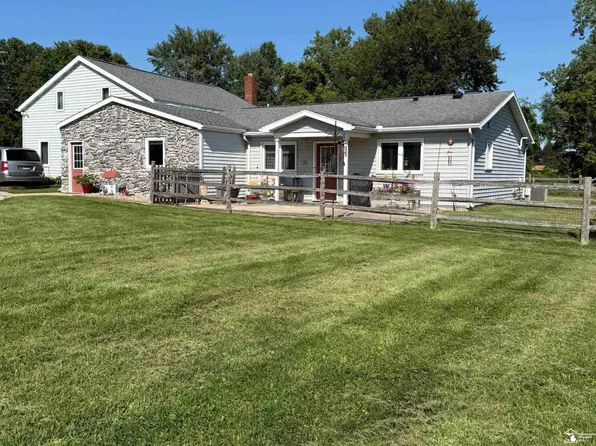 16875 & 16873 Railroad St, Petersburg, MI 49270