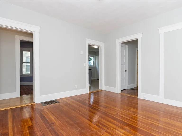 35 Torrey St #3 — Photo 6