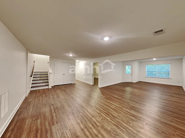 2461 Napa Valley Dr — Photo 32