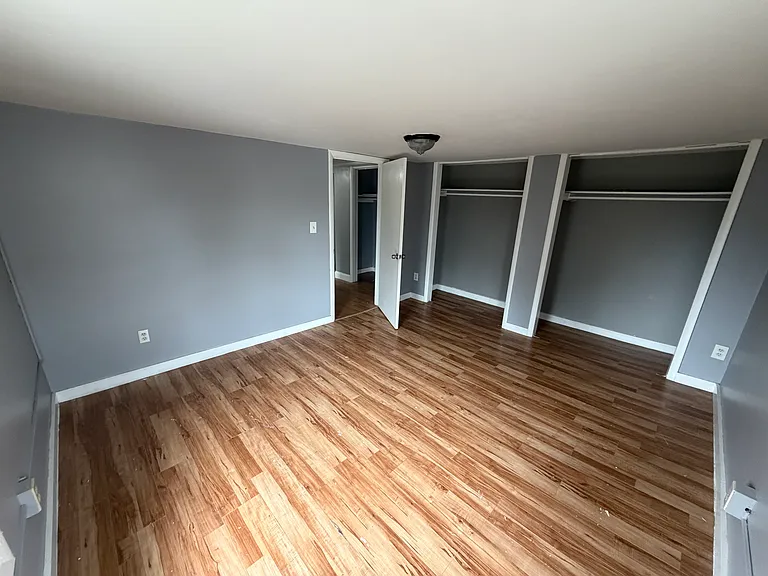 166 5th St #4 — Photo 7
