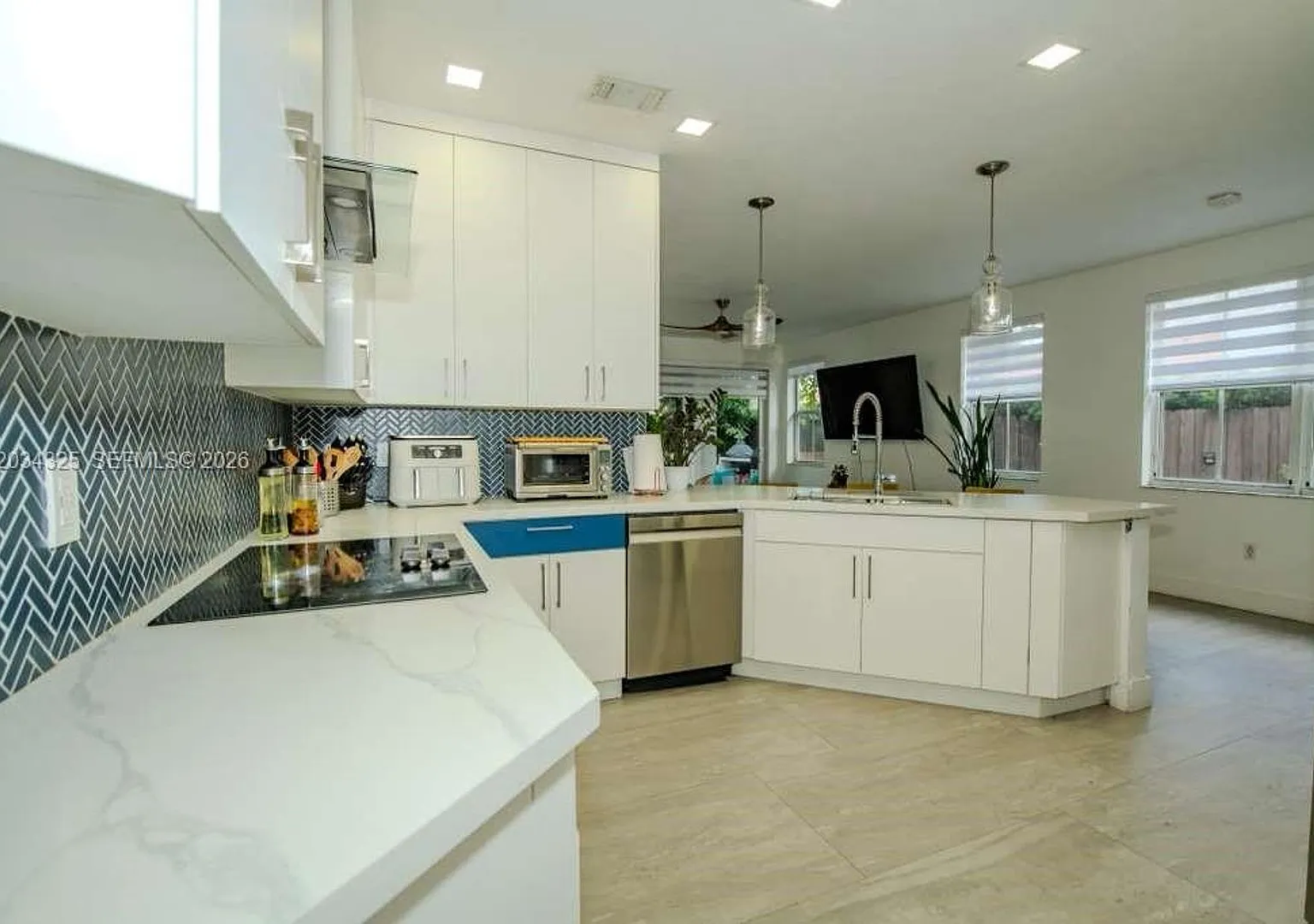 8526 NW 110th Place 0, Doral, FL 33178 - 5258 — Photo 3