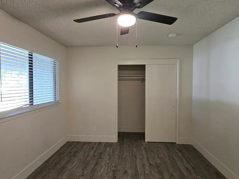 3233 Stanford Ave — Photo 26