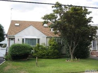 206 Mulberry Ln, West Hempstead, NY 11552