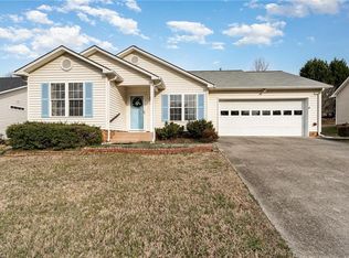 1524 Hawkcrest Ln, Winston Salem, NC 27127