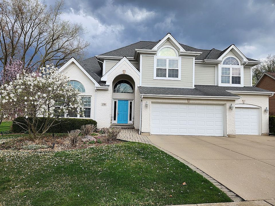 1st image of 28 E Warson Ct