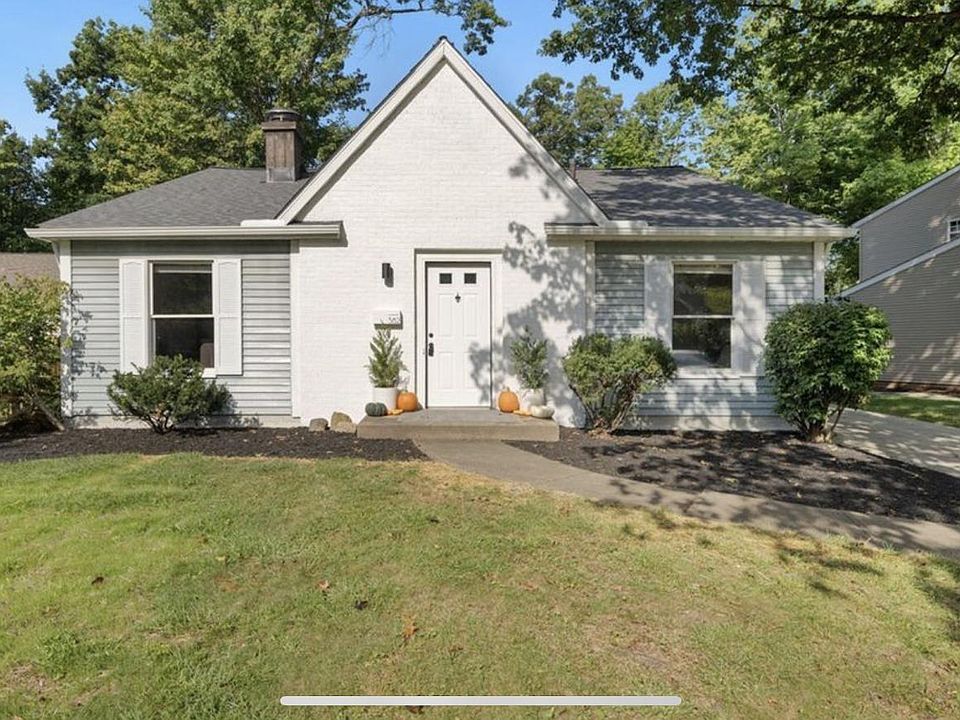 1st image of 582 Forestview Rd