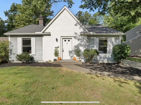 582 Forestview Rd, Bay Village, OH 44140