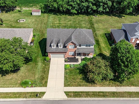3rd image of 2961 Parkwood Dr