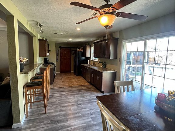 5th image of 4704 Carlyle Dr