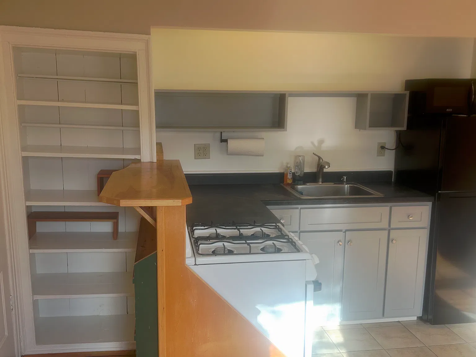 2 bed, 500 sqft, $1,950 — Photo 4