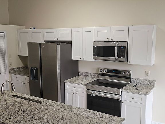 2nd image of 5564 Garden Grove Cir