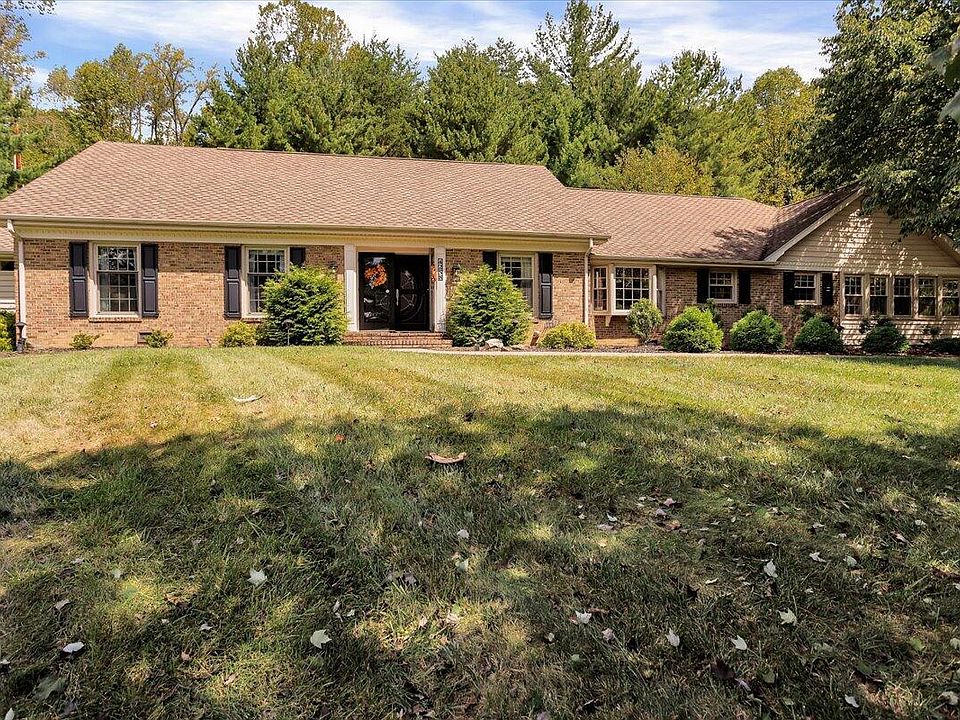 1st image of 4258 Falling Creek Dr