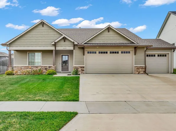 1117 Biltmore Dr, Lawrence, KS 66049