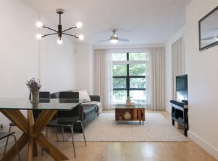 2137 W 10th Ave #206, Vancouver, BC