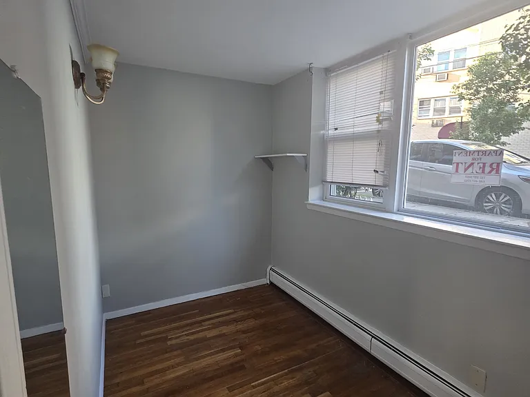 133 33rd St #1K — Photo 6