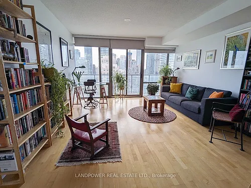 37 Grosvenor St #2704 Photo 1