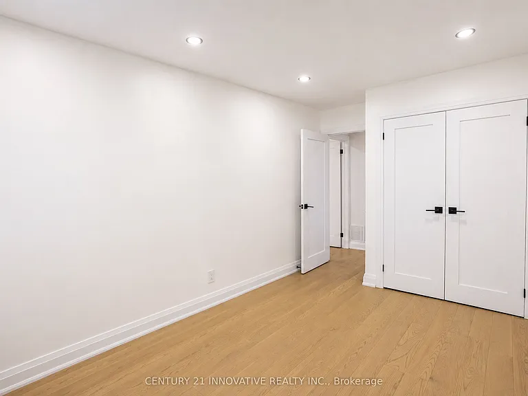 2451 Bridletowne Cir #19 — Photo 26