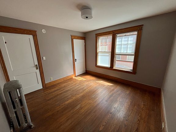 5th image of 29 Columbia Rd