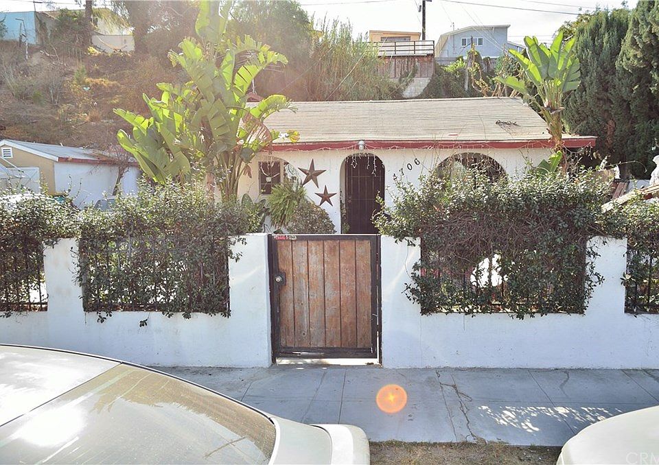 1st image of 4706 Saint Charles Pl