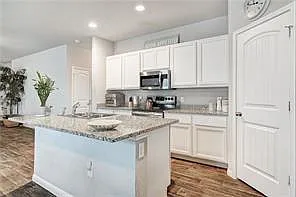 205 Freedom Park Ave — Photo 9