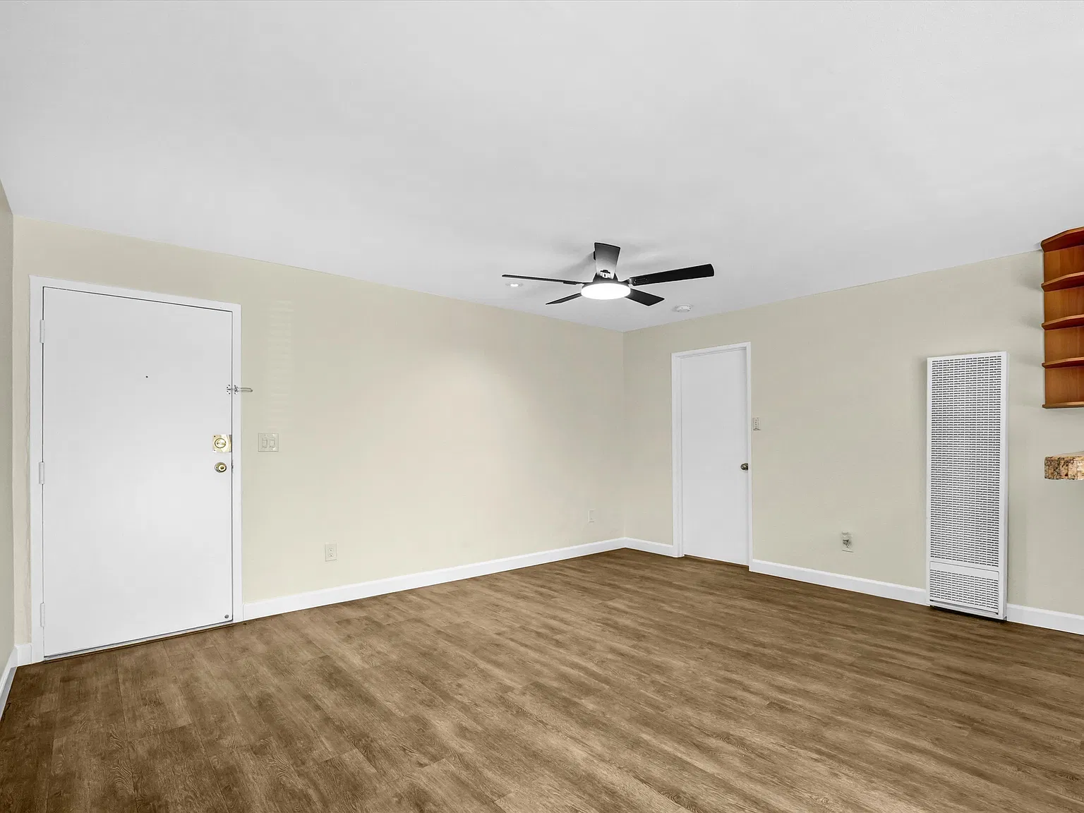 2 bed, 896 sqft, $2,299 — Photo 4