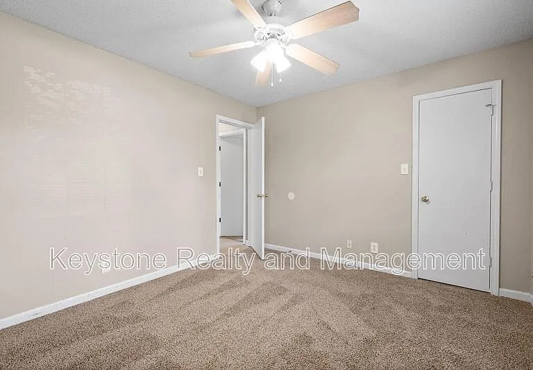 1375 Thompsonville Ln #49 — Photo 14