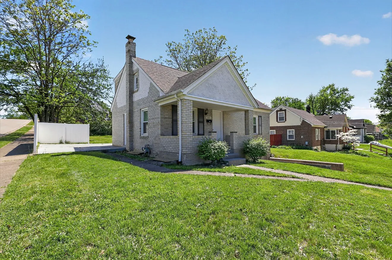 4 bed, 1500 sqft, $2,100 — Photo 2