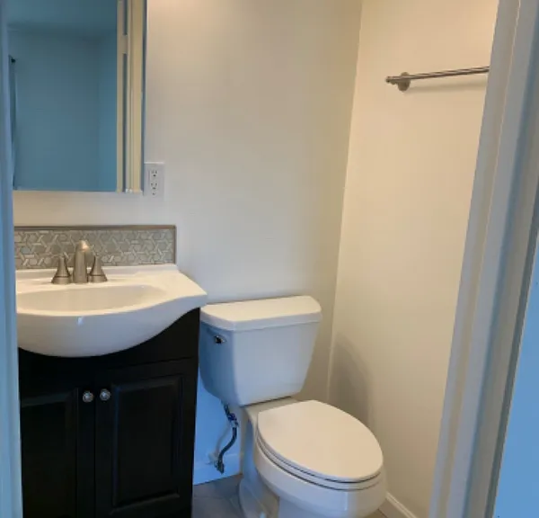 528 Adrienne Dr — Photo 10