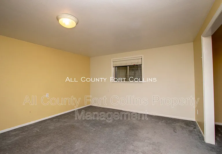 2730 Hanover Dr — Photo 17
