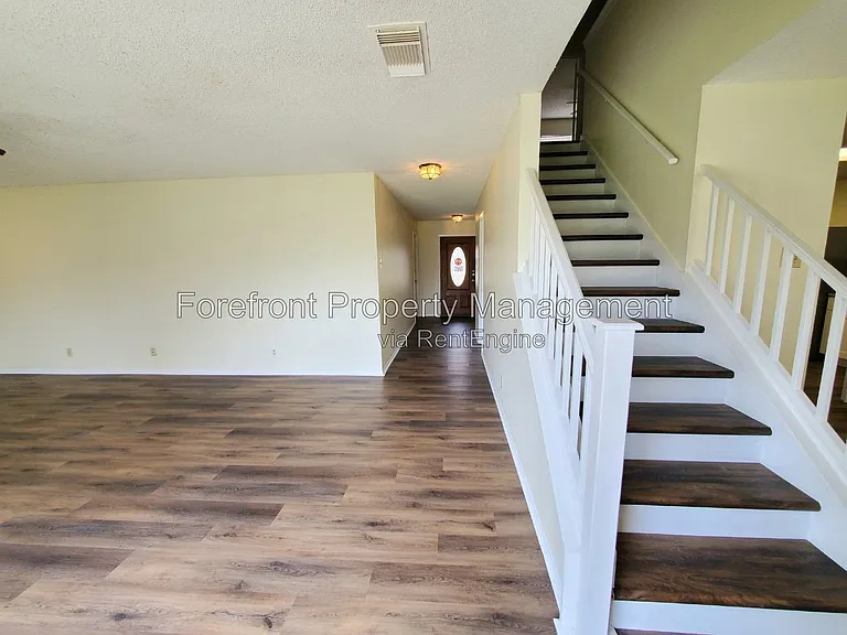8219 Sunshine Trail Dr — Photo 8