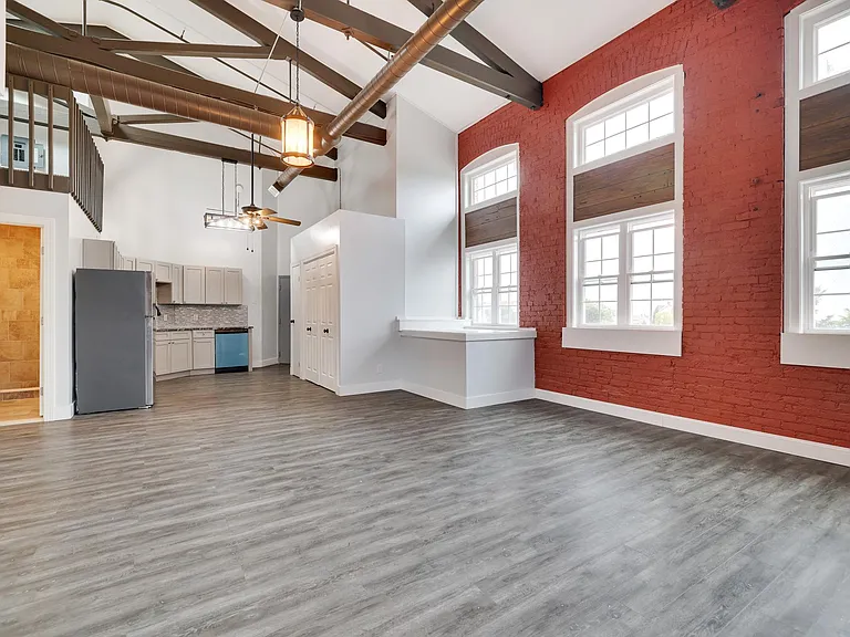 633 McKinley St #201 — Photo 15